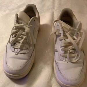 Nike White Gamma Force Men sneakers - Size 12. Pre-Owned